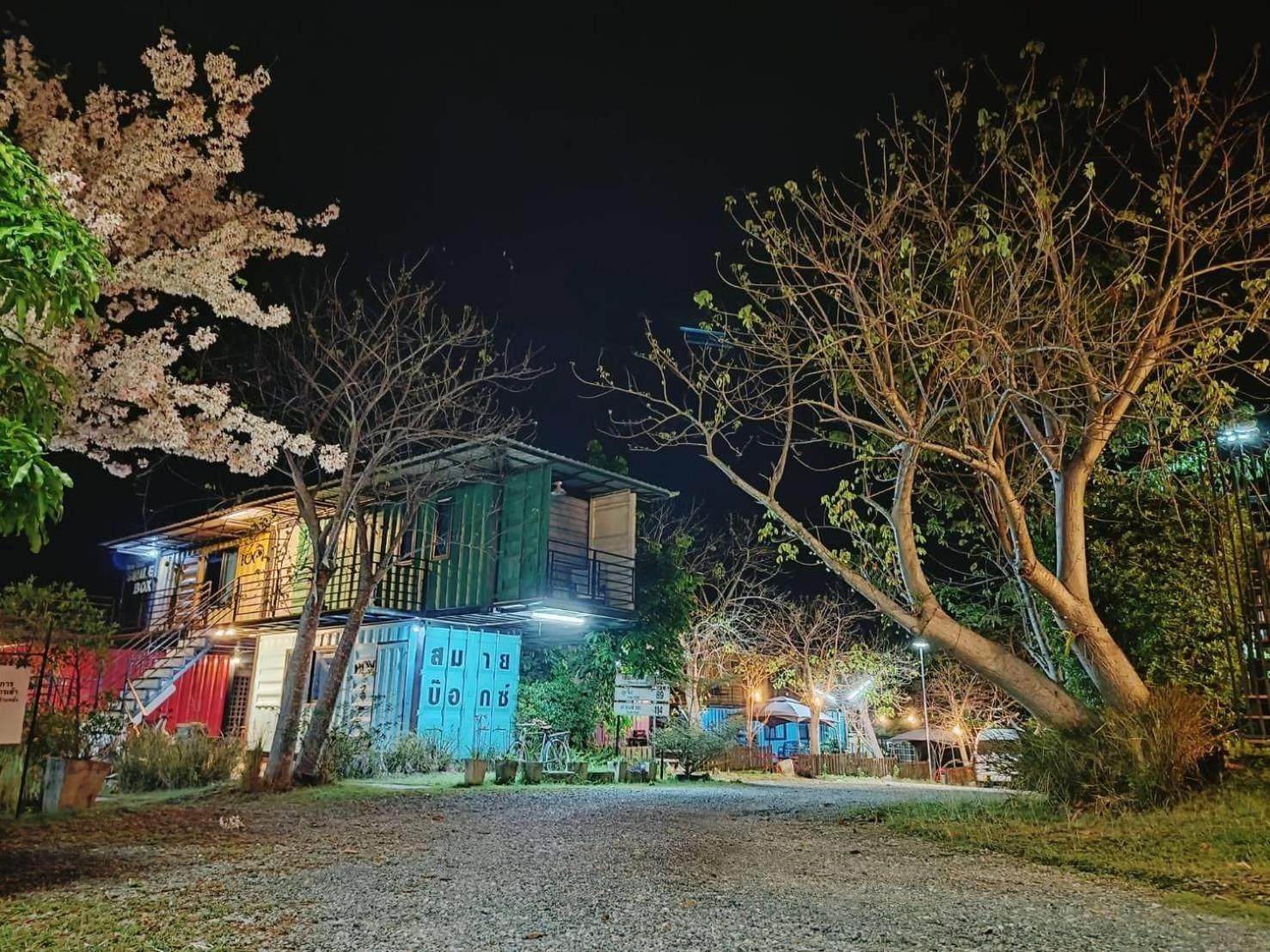 Smile Box Coffee & Resort Nong Hin Ngoại thất bức ảnh